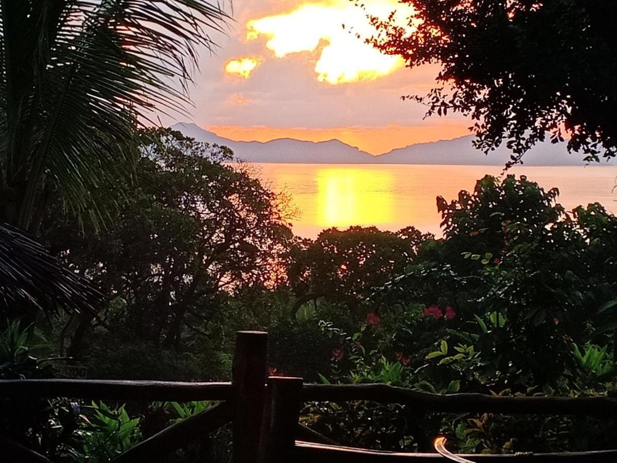 Erlittop Nature Lodge エルニド エクステリア 写真